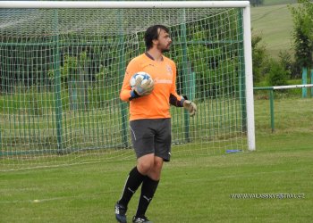 Foto č. 1 - Martin Hrdý nemohl nakonec vyřešit brankářský rébus Loučky