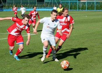 Foto č. 3 - Tři obrovské gratulace do Všechovic. Adam Hrdlička je učitelem, má narozeniny a vydává se na trenérskou dráhu