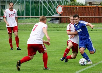 Foto č. 1 - Tři obrovské gratulace do Všechovic. Adam Hrdlička je učitelem, má narozeniny a vydává se na trenérskou dráhu