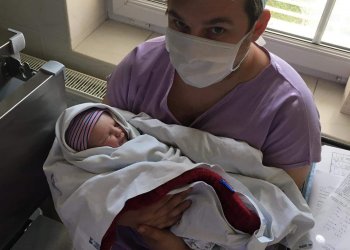 Foto č. 1 - Kanonýru Leskovce Pavlu Hromadovi se narodil syn Tobiášek. Gratulujeme!
