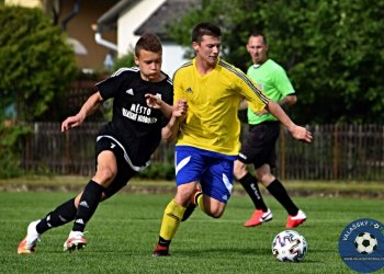 Foto č. 1 - Povinná praxe rozhodčího na vysoké škole pro fotbalistu Lidečka Marka Filáka