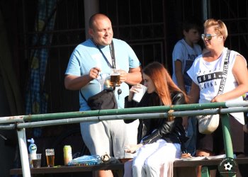 Foto č. 3 - Rezerva Krhové vyhrála v Loučce i v deseti, proti jedenácti, no vlastně devíti, no vlastně se nakonec dohrálo devět na osm