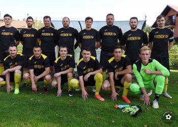 Foto č. 2 - Krhová B dala v Bynině dohromady jen deset hráčů. Domácí si s chutí zastříleli v čele s Petrem Pobořilem a Davidem Horákem