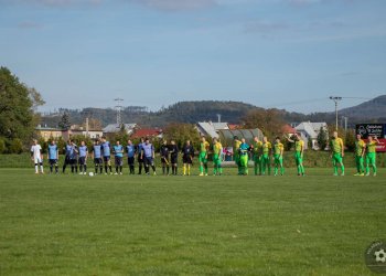 Foto č. 3 - Za Lhotku pálily choryňské posily. Odnesla to Krhová B