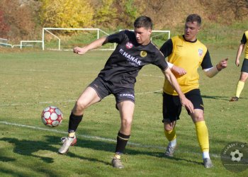 Foto č. 5 - Tygrům doma dolovali bod proti Liptálu zkušení bardi Filgas se Šťastným