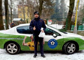 Foto č. 5 - Výherci naši vánoční soutěže s UNI Hobby si převzali své balíčky