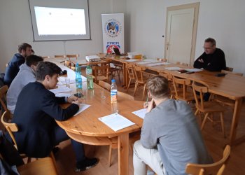 Foto č. 2 - Pokračuje vzdělávání perspektivních rozhodčích OFS Vsetín