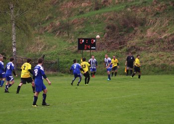 Foto č. 3 - Tygři v nových dresech v závěru dokonale otočili těžký zápas s rezervou Dolní Bečvy