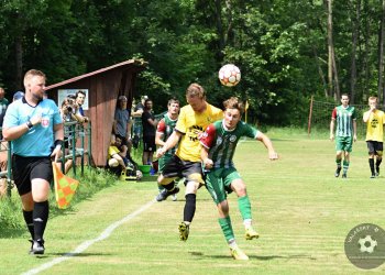Foto č. 4 - Jarcová korunována za mistra III. třídy bezbrankovou remízou v Lužné