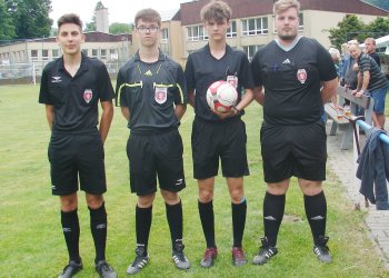 Foto č. 1 - Okresním přeborníkem OFS Vsetín starších přípravek (U-11) se stal celek z Prostřední Bečvy