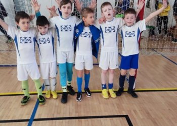 Foto č. 1 - Mládež Valašského Meziříčí - 7. listopadu