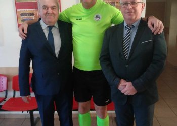 Foto č. 3 - Naši rozhodčí na Memoriálu Ivana Šimona v Uherském Hradišti