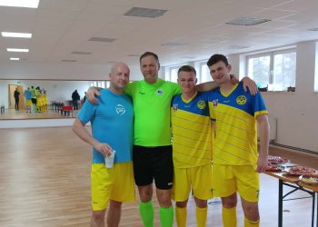 Foto č. 5 - Naši rozhodčí na Memoriálu Ivana Šimona v Uherském Hradišti