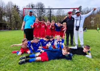 Foto č. 3 - Uplynulý týden meziříčské mládeže - 10. dubna. U11 proti výběru OFS Vsetín. U10 v Polsku