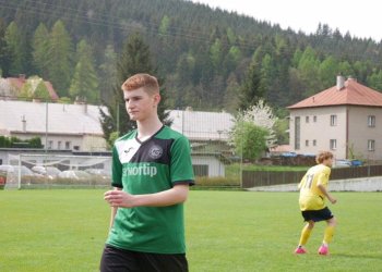 Foto č. 3 - Fotoreportáž - dorostencům VKK zápas sousedů v tabulce nevyšel. Mladší žáci vyhráli v Loukách