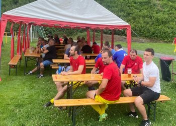 Foto č. 4 - Staří páni Hovězí vyhráli tradiční turnaj v Huslenkách