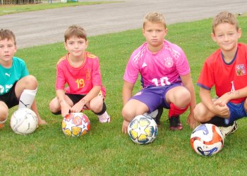 Foto č. 2 - Nadšenci pro mládežnický fotbal
