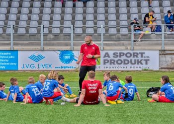 Foto č. 3 - Skvělý půlrok meziříčské U12 v žákovské lize