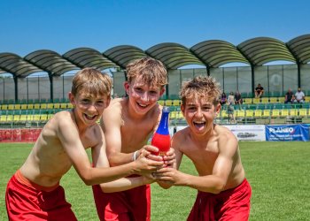 Foto č. 4 - Vítězné loučení meziříčské U12 se sezonou