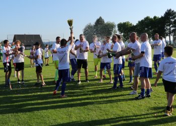 Foto č. 5 - Jak slavila Veselá postup do 1. A třídy?
