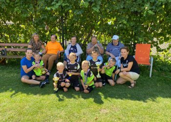 Foto č. 2 - Fotbal spojuje generace: Emoční setkání mladých hráčů Lidečka s klienty Diakonie Vsetín