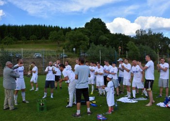 Foto č. 61 - Kateřinice - Lhota u Vsetína a oslavy prvního místa v 1. B třídě