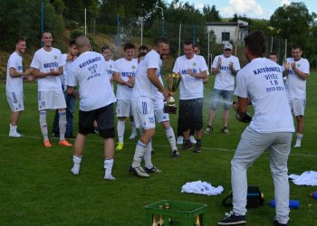 Foto č. 64 - Kateřinice - Lhota u Vsetína a oslavy prvního místa v 1. B třídě