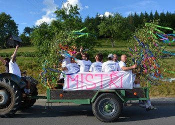 Foto č. 96 - Kateřinice - Lhota u Vsetína a oslavy prvního místa v 1. B třídě