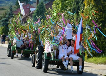 Foto č. 97 - Kateřinice - Lhota u Vsetína a oslavy prvního místa v 1. B třídě