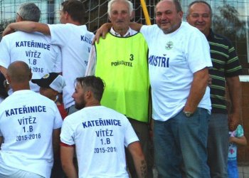 Foto č. 83 - Kateřinice - Lhota u Vsetína a oslavy prvního místa v 1. B třídě