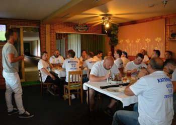 Foto č. 110 - Kateřinice - Lhota u Vsetína a oslavy prvního místa v 1. B třídě