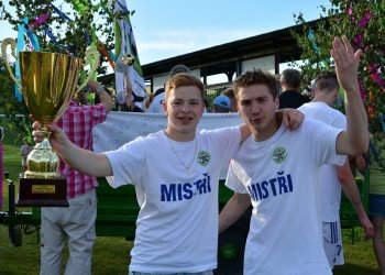 Foto č. 100 - Kateřinice - Lhota u Vsetína a oslavy prvního místa v 1. B třídě